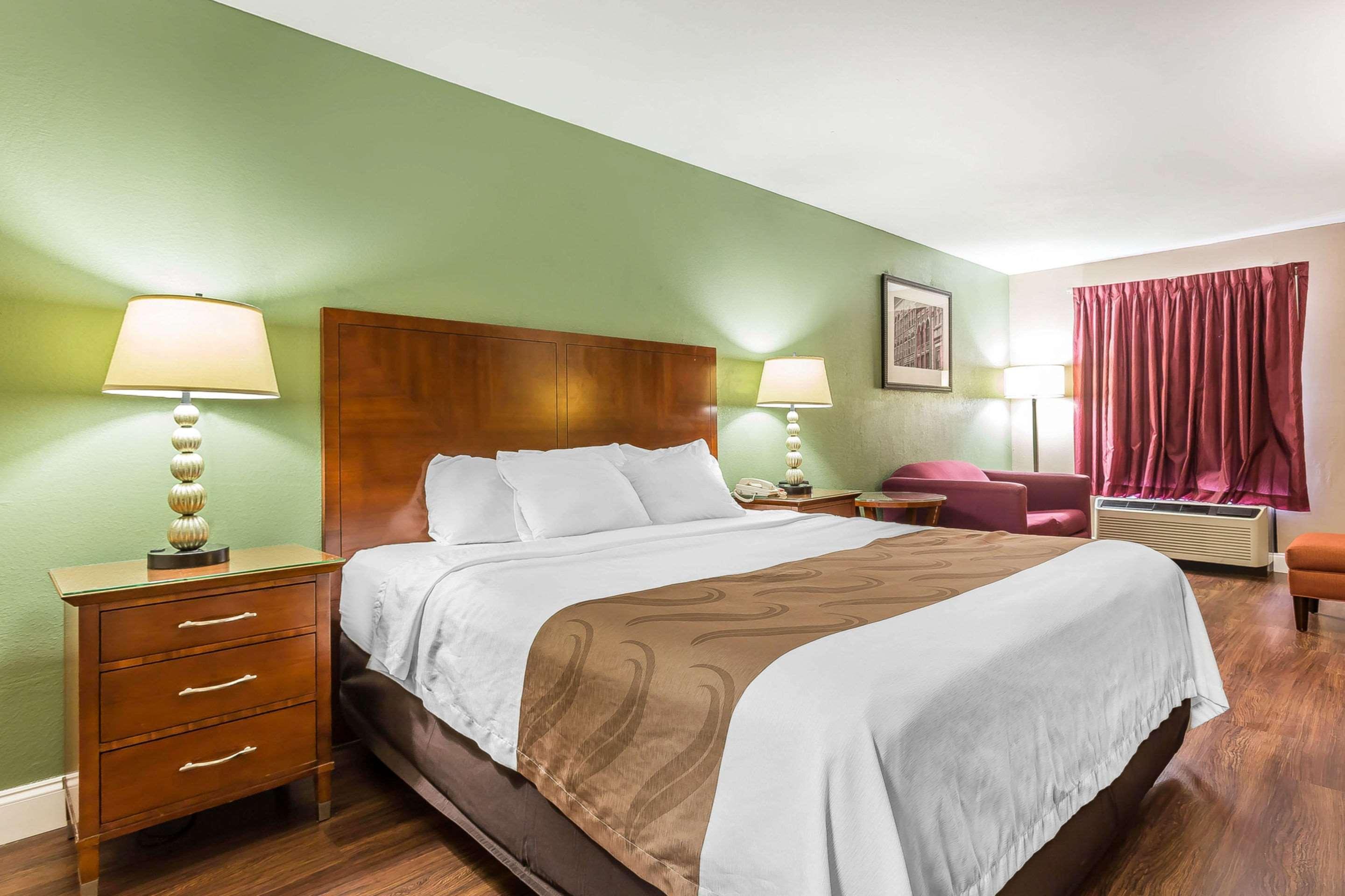Quality Inn & Suites Near Robins Air Force Base Warner Robins Ngoại thất bức ảnh
