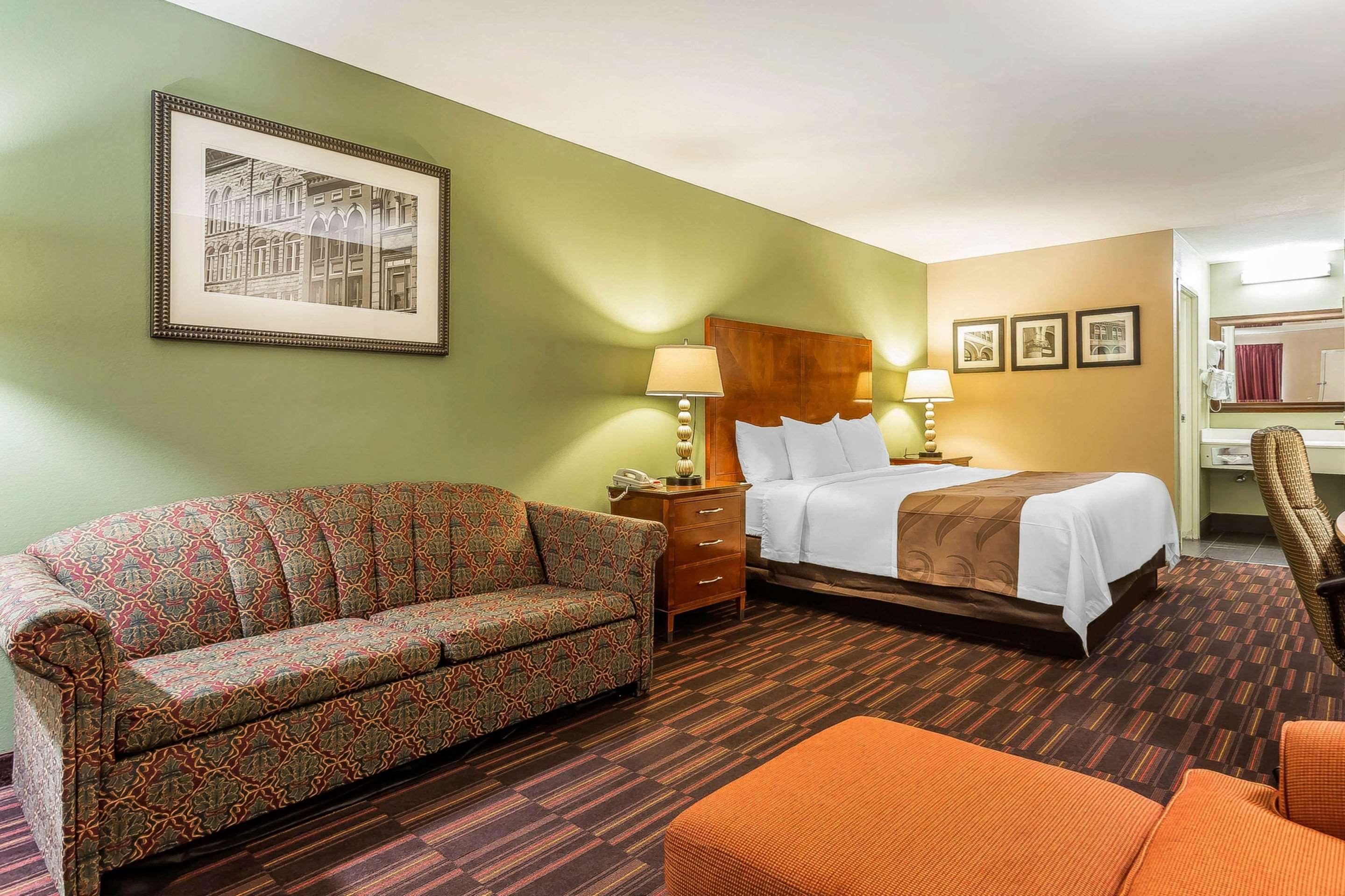 Quality Inn & Suites Near Robins Air Force Base Warner Robins Ngoại thất bức ảnh