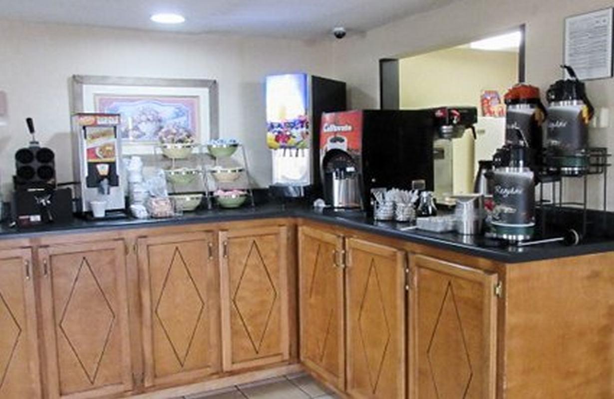 Quality Inn & Suites Near Robins Air Force Base Warner Robins Ngoại thất bức ảnh
