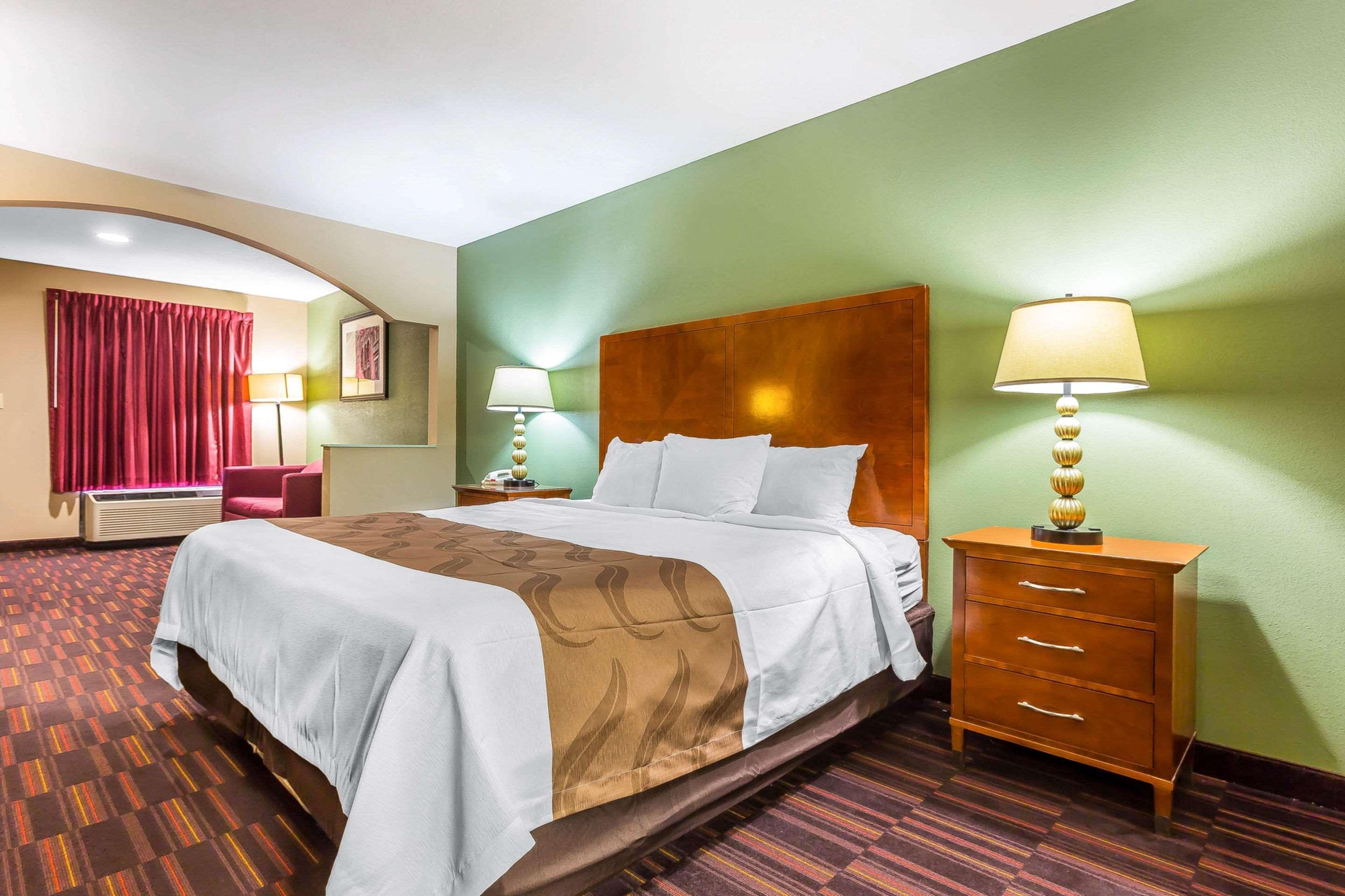 Quality Inn & Suites Near Robins Air Force Base Warner Robins Ngoại thất bức ảnh