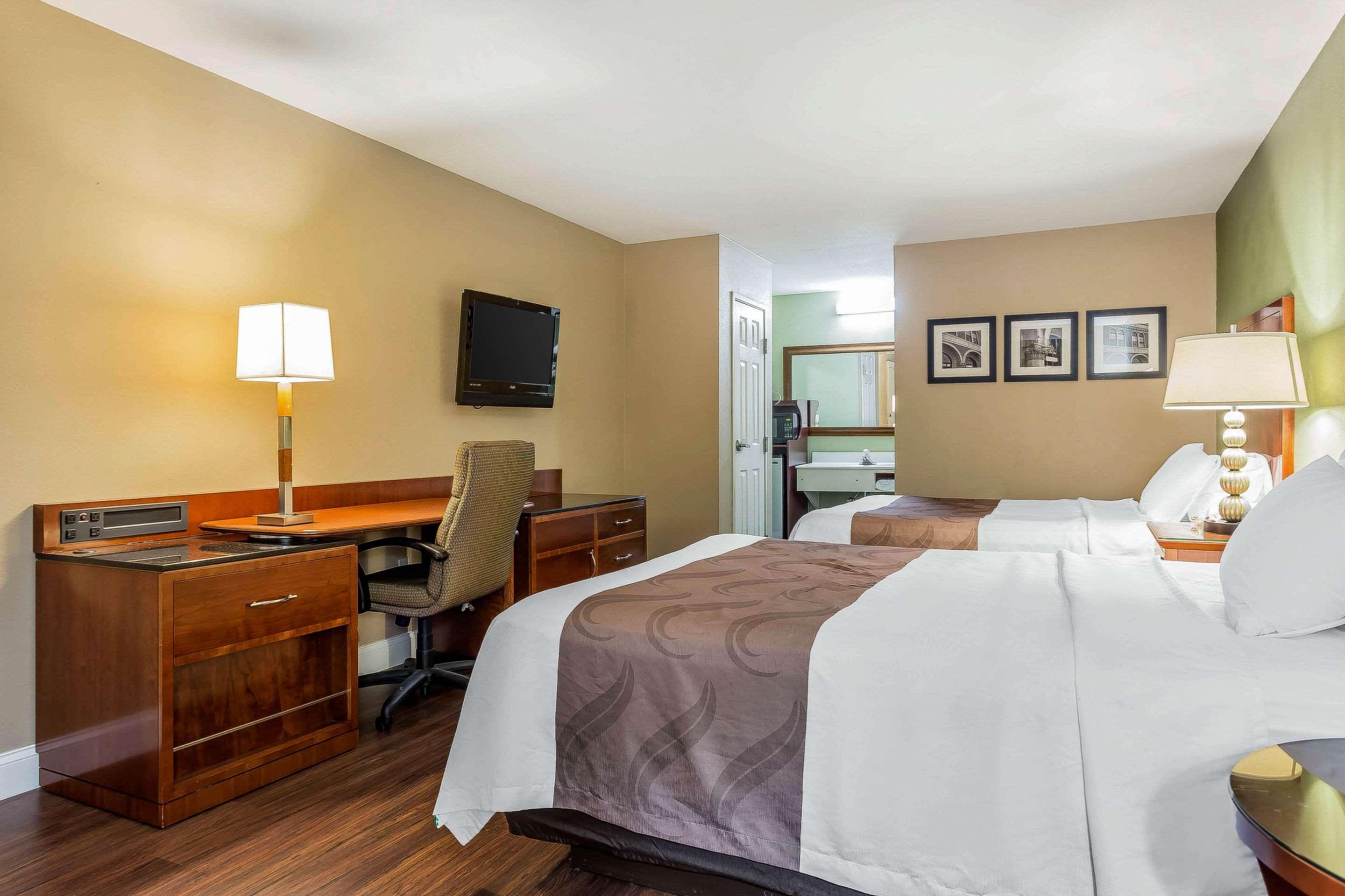 Quality Inn & Suites Near Robins Air Force Base Warner Robins Ngoại thất bức ảnh