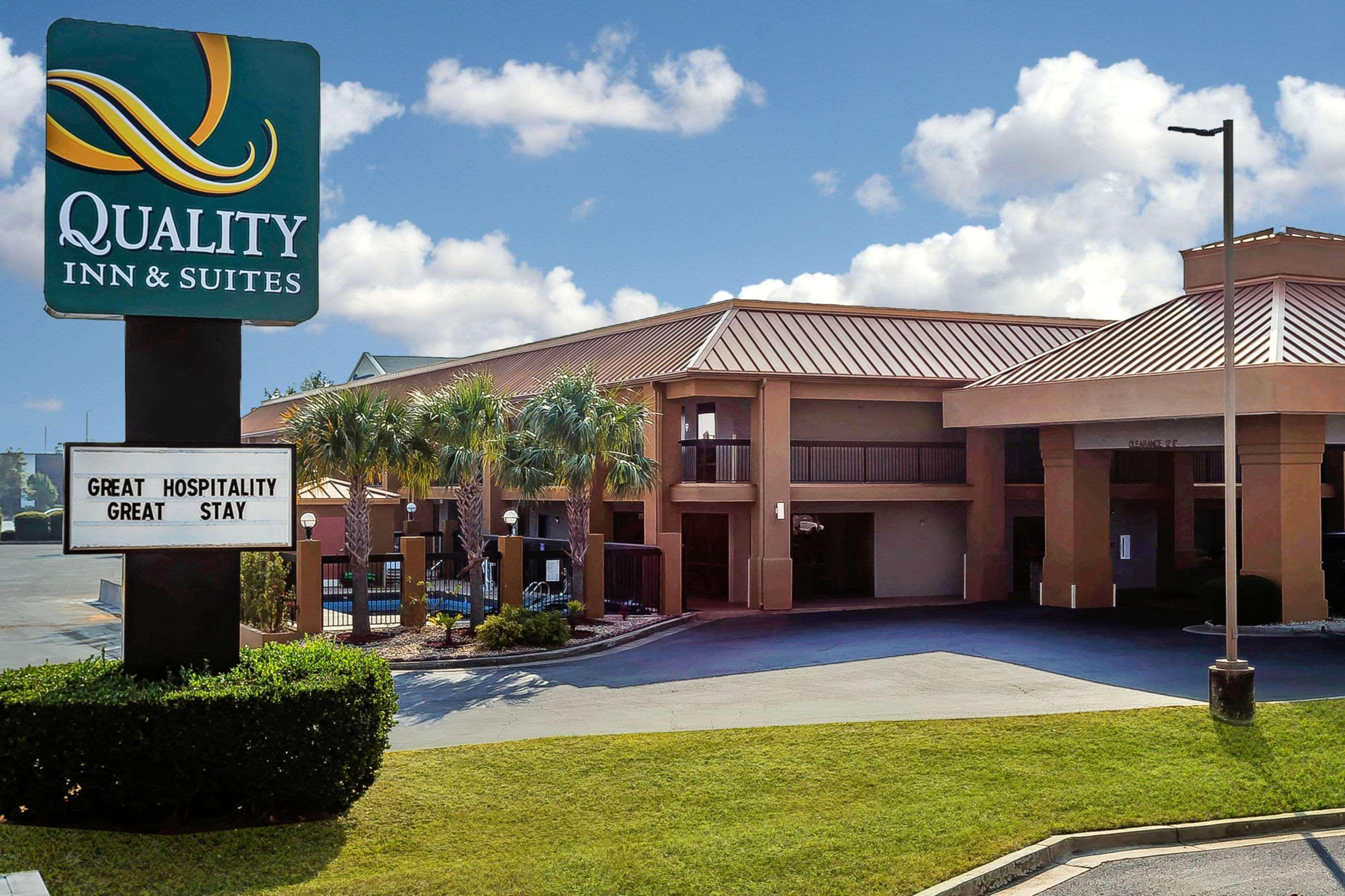 Quality Inn & Suites Near Robins Air Force Base Warner Robins Ngoại thất bức ảnh