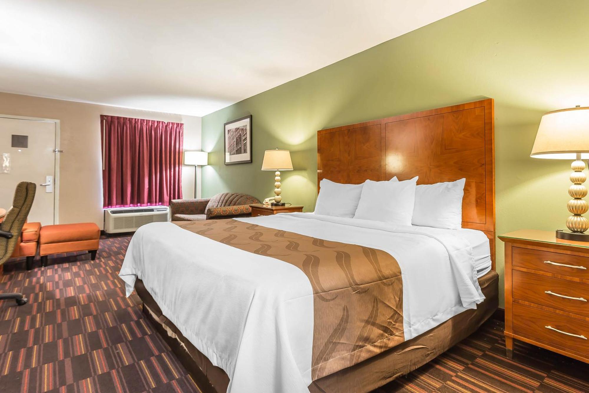 Quality Inn & Suites Near Robins Air Force Base Warner Robins Ngoại thất bức ảnh