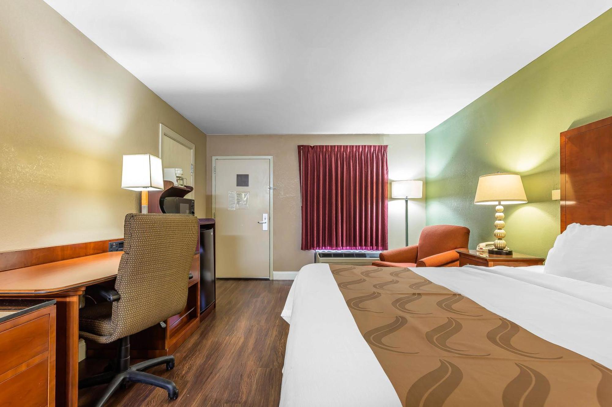 Quality Inn & Suites Near Robins Air Force Base Warner Robins Ngoại thất bức ảnh