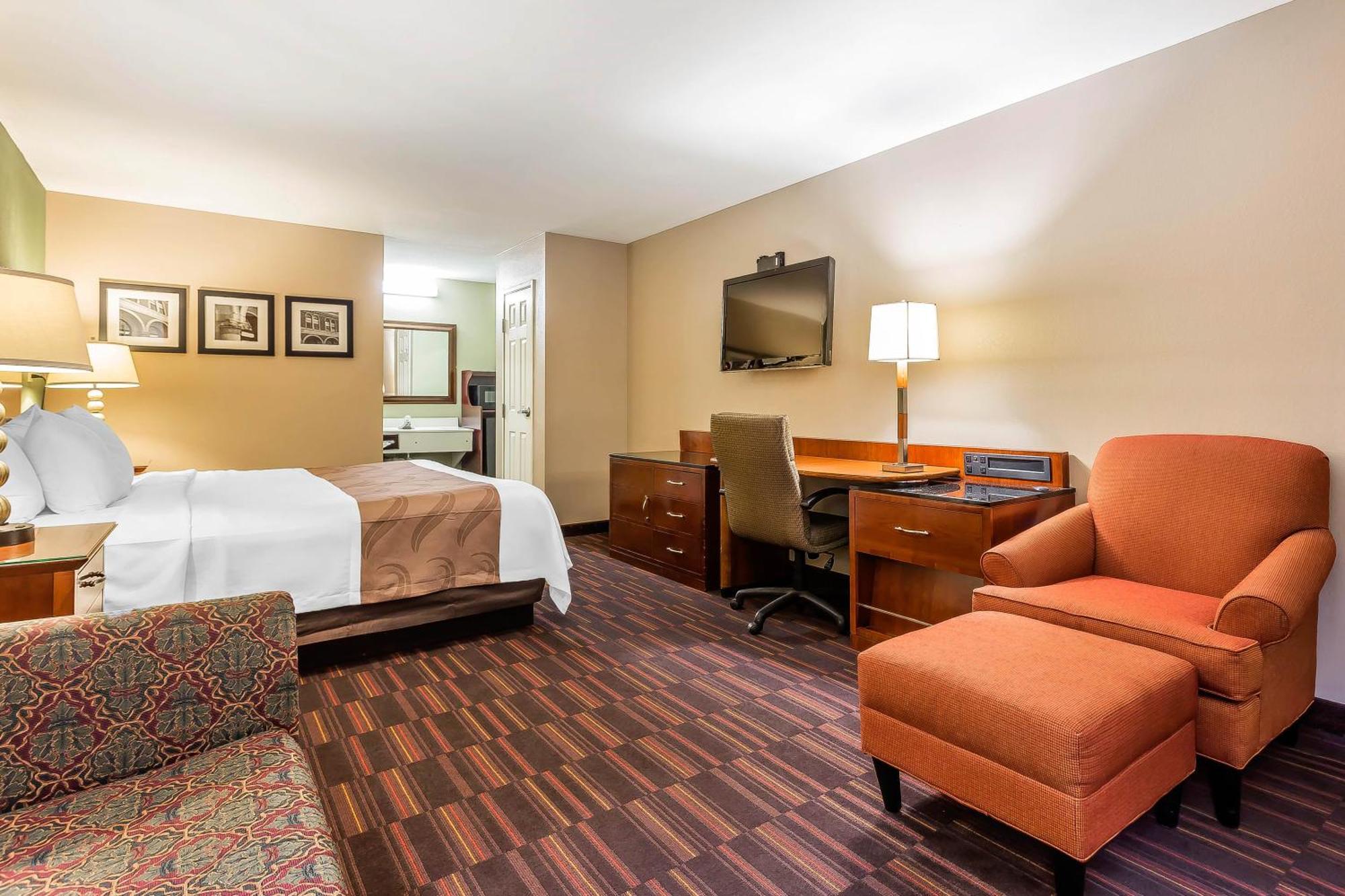 Quality Inn & Suites Near Robins Air Force Base Warner Robins Ngoại thất bức ảnh