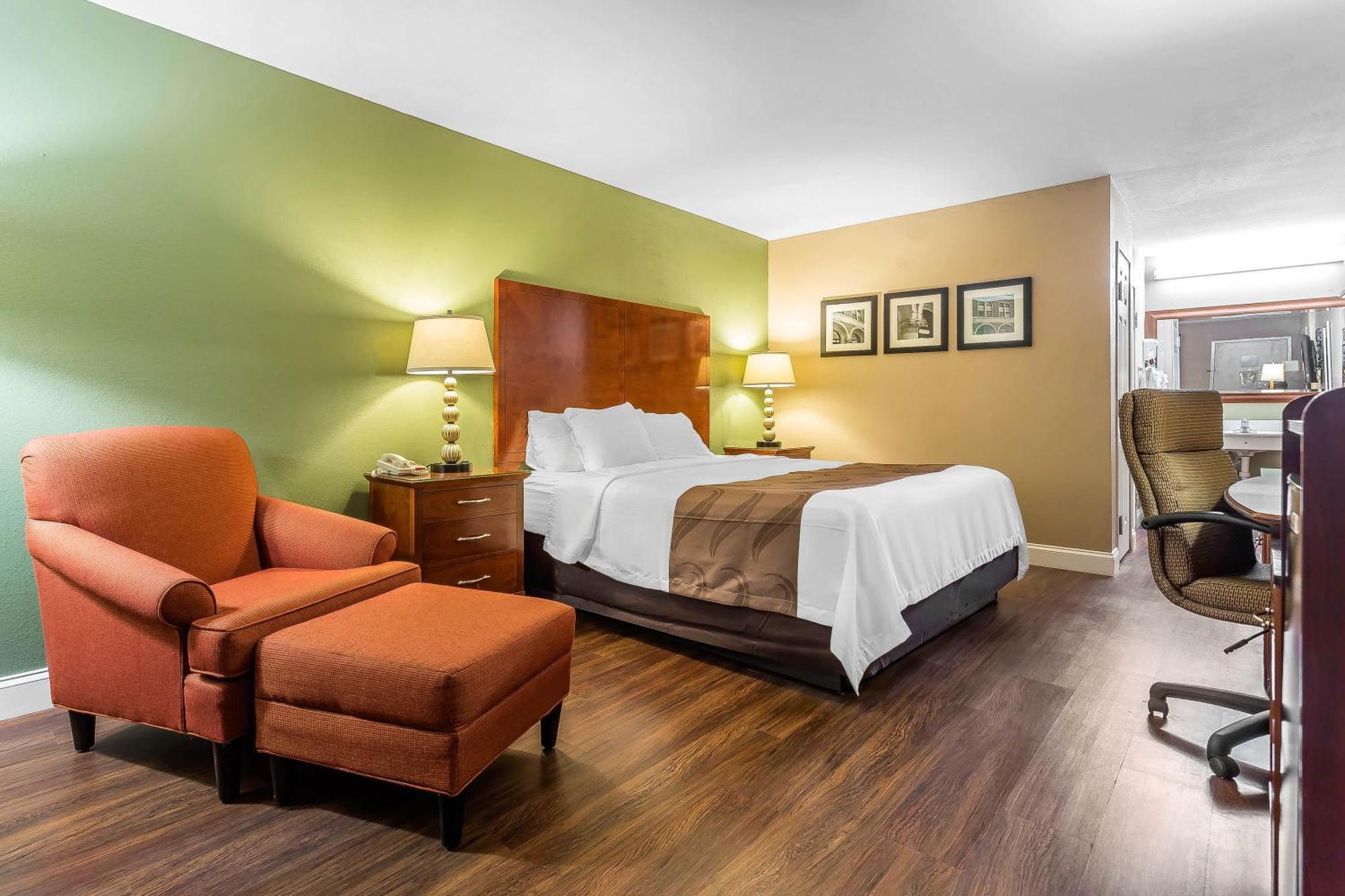 Quality Inn & Suites Near Robins Air Force Base Warner Robins Ngoại thất bức ảnh