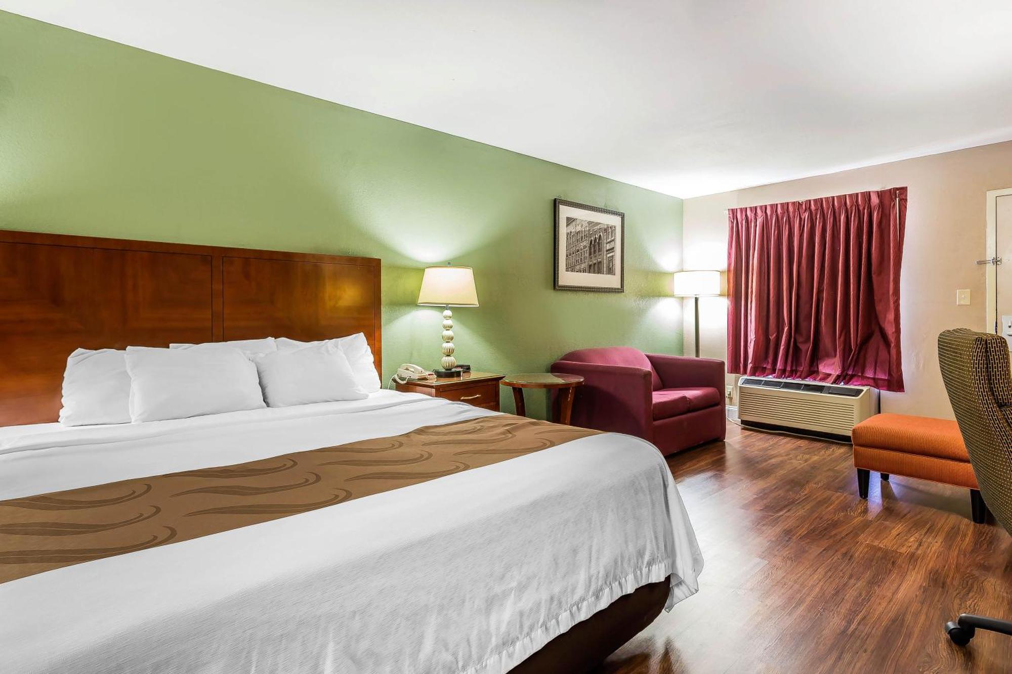 Quality Inn & Suites Near Robins Air Force Base Warner Robins Ngoại thất bức ảnh