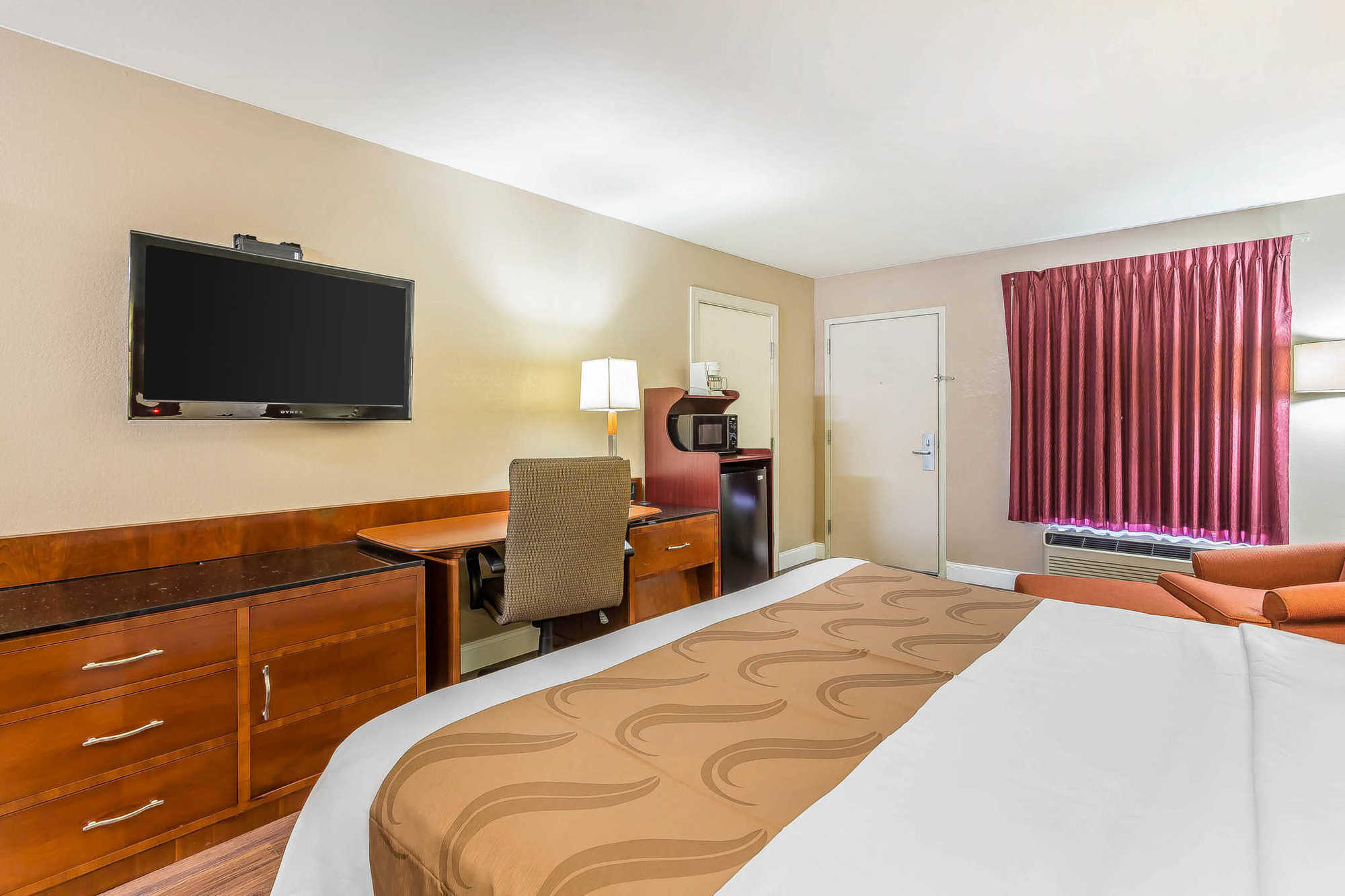 Quality Inn & Suites Near Robins Air Force Base Warner Robins Phòng bức ảnh